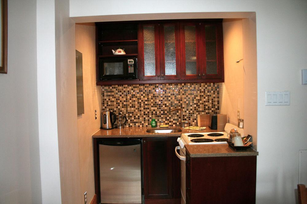 Gite University Bed And Breakfast Montreal Exterior photo