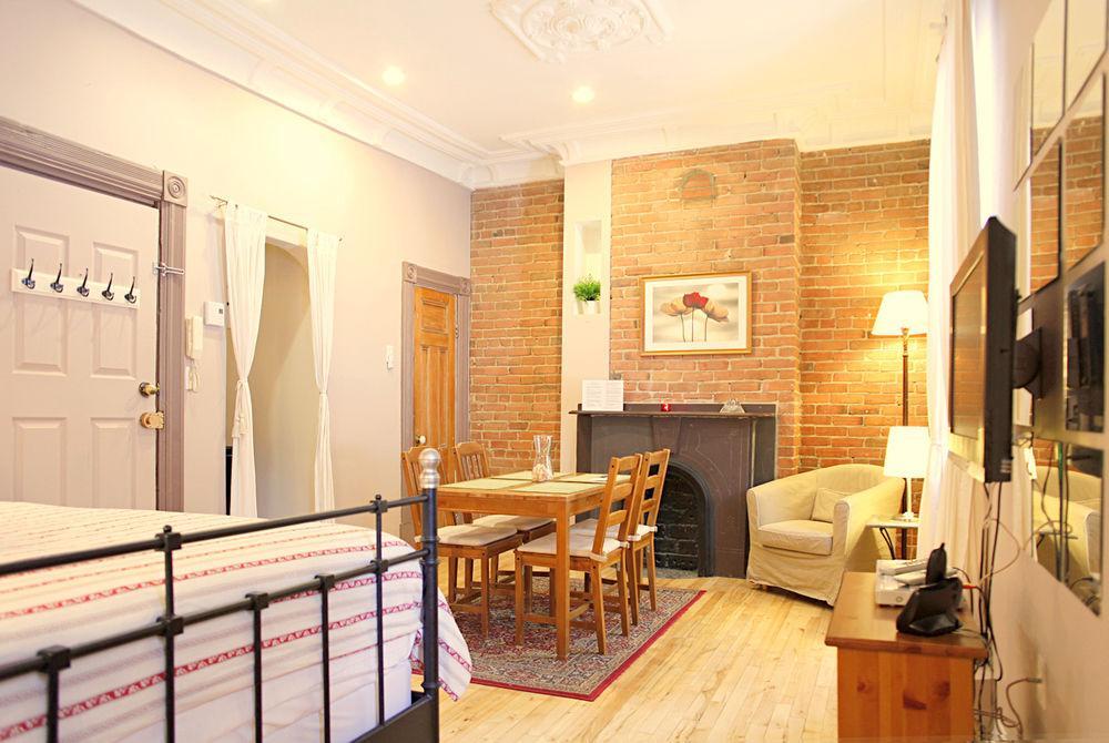 Gite University Bed And Breakfast Montreal Exterior photo
