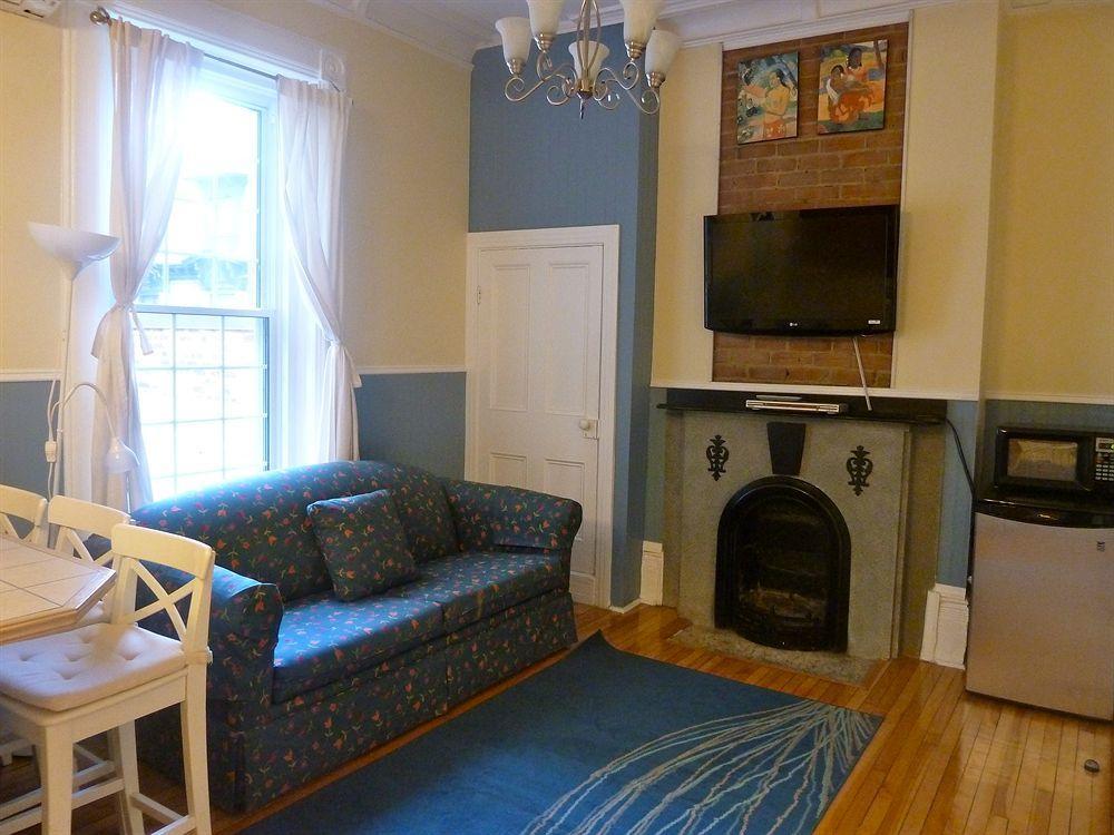Gite University Bed And Breakfast Montreal Exterior photo